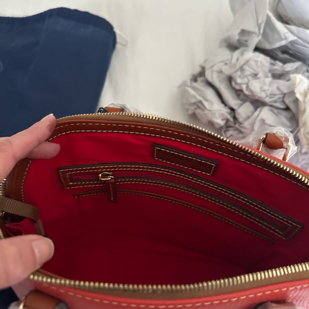 Dooney & Bourke Leather handbag with crossbody strap - Picture 5 of 6